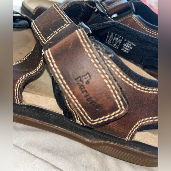 Vintage Dr. Martens cross cross leather strap sandals - Picture 2 of 10